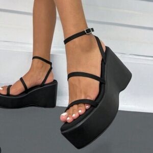 NEW Cuccoo Platform Wedge Dressy Sandals Sz 8